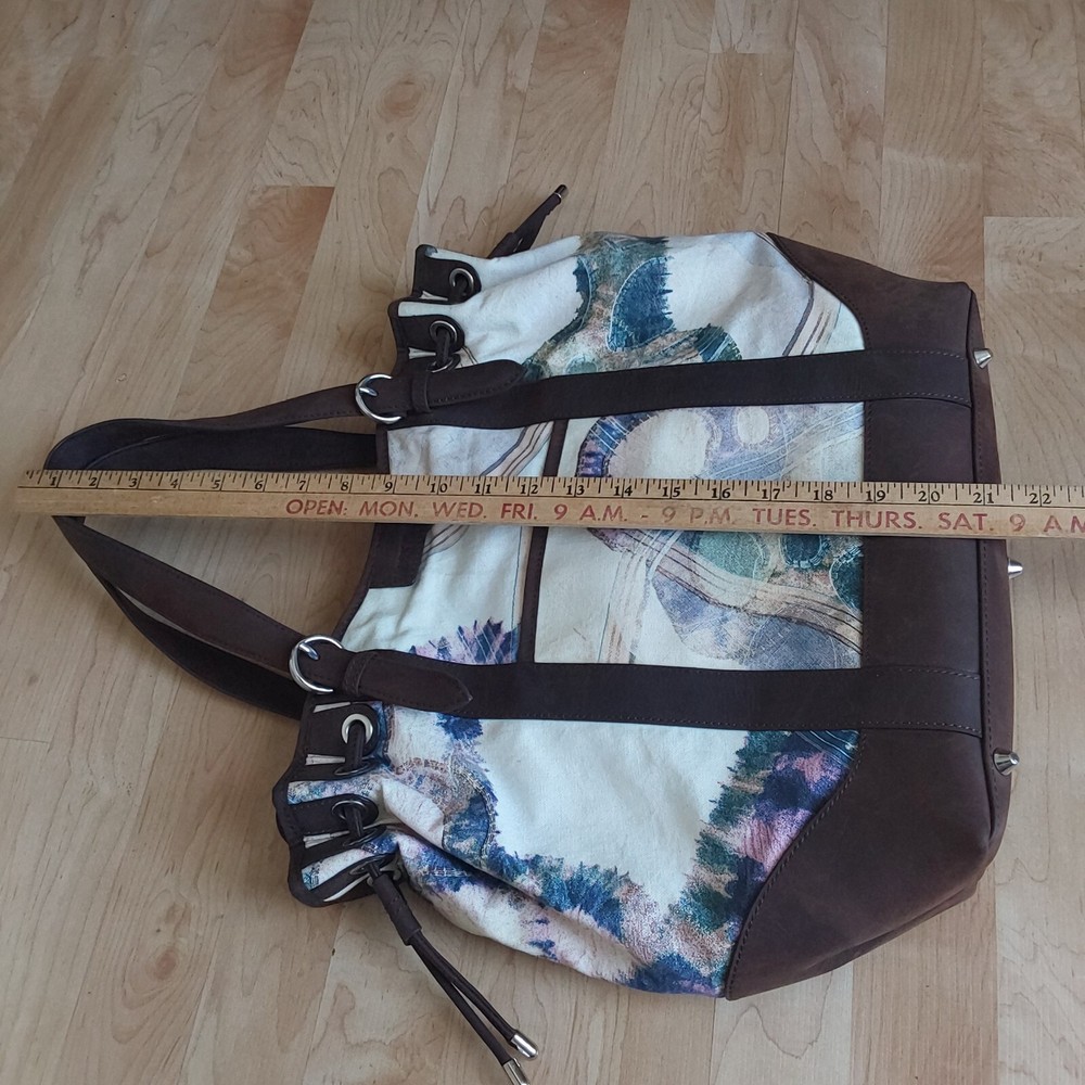 Louis Cardini Zip Top patterned Canvas Double Handle Tote stud feet bottom