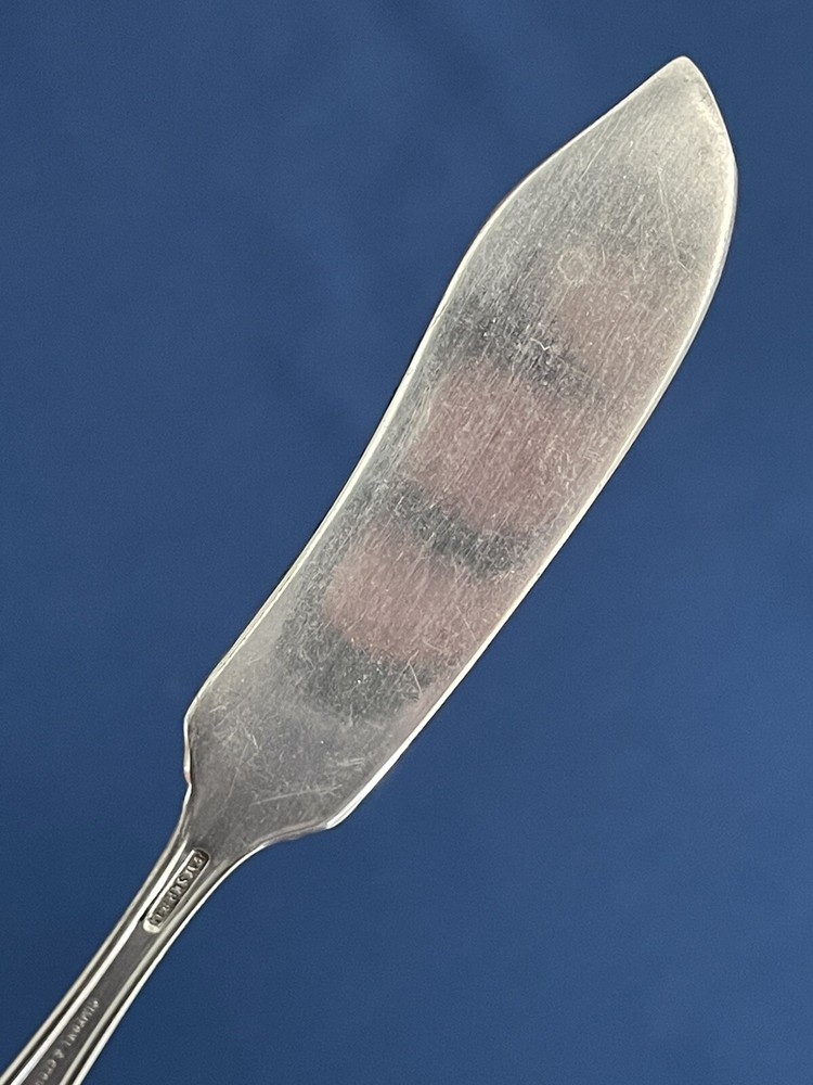 ONE ANTIQUE c1914 LEXINGTON SILVERPLATE FLAT HANDLE BUTTER SPREADER VGUC