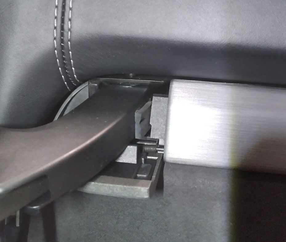 Garmin Catalyst mount for Porsche cupholder