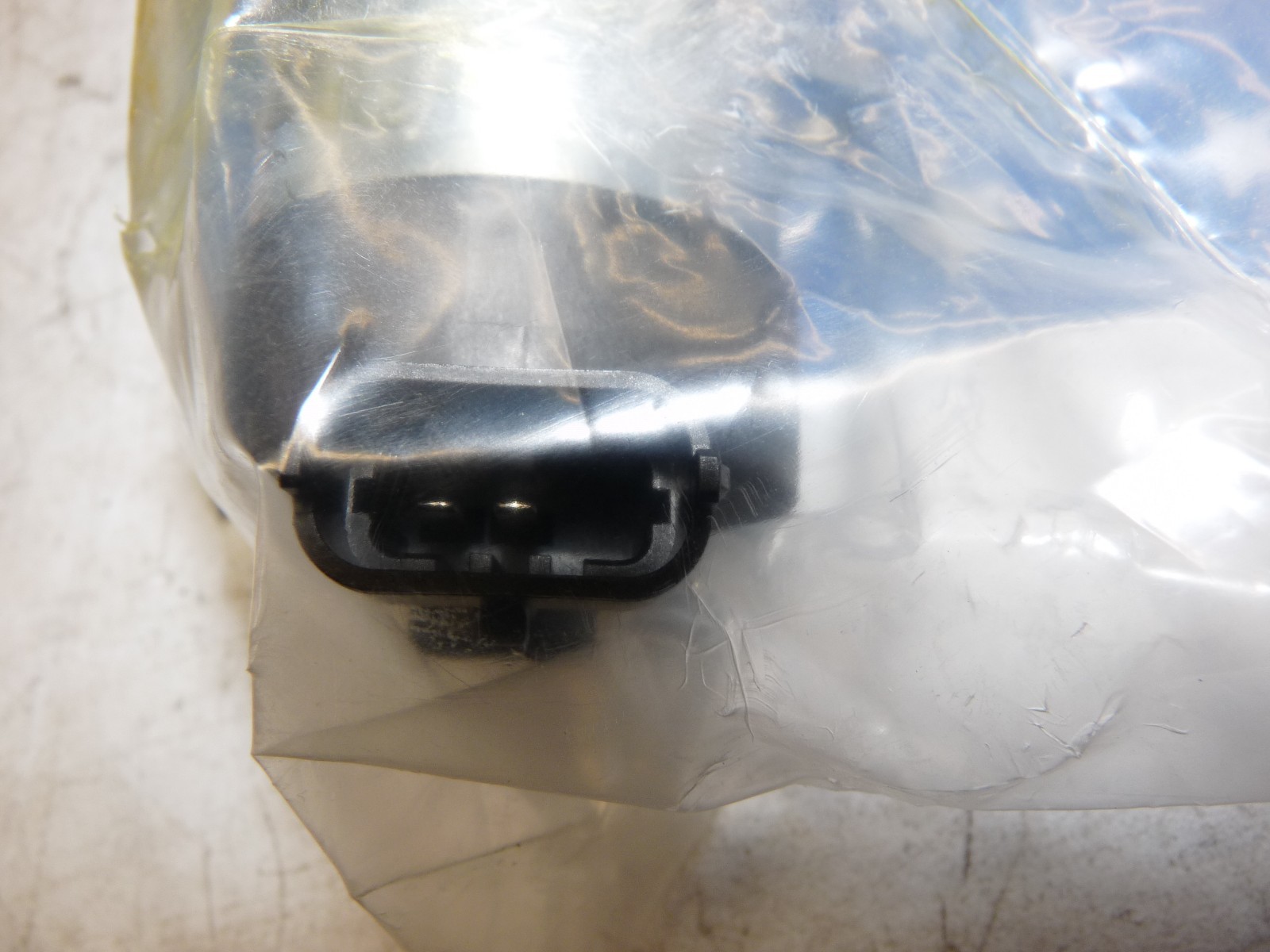 100% GENUINE OEM DD13 DD15 Fuel Meter Quantity Control Valve DDE A0000900069