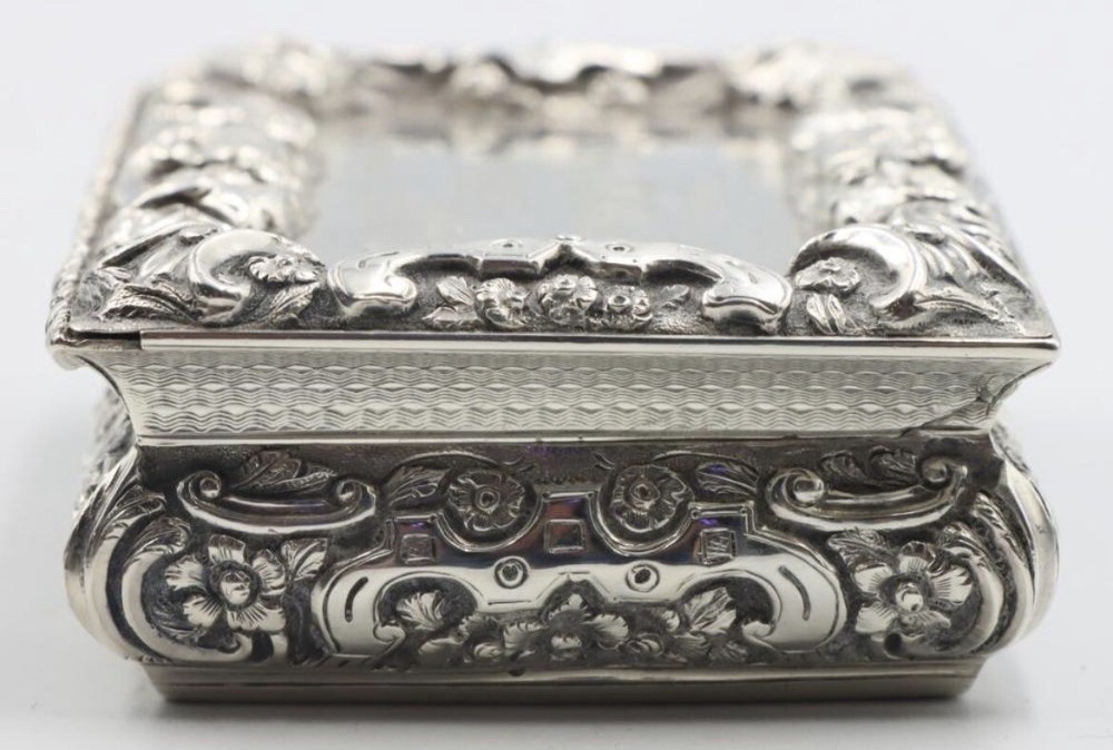 Nathanial Mills Birmingham Sterling Silver Snuff Box