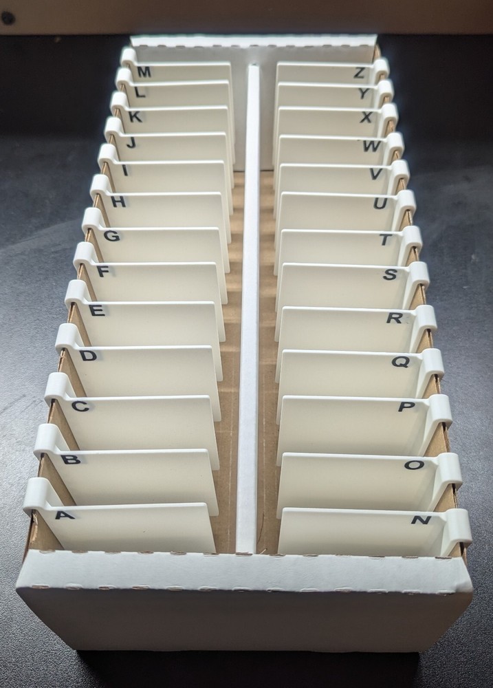Card Divider with Retaining Clip