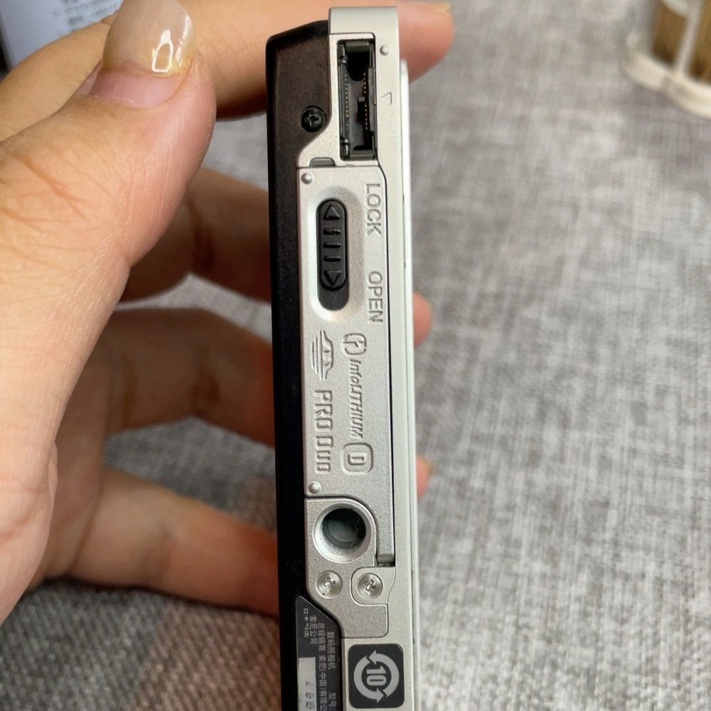 SONY Cyber-shot DSC-T700 Digital Camera 10.1MP High Dynamic Range (HDR) Silver