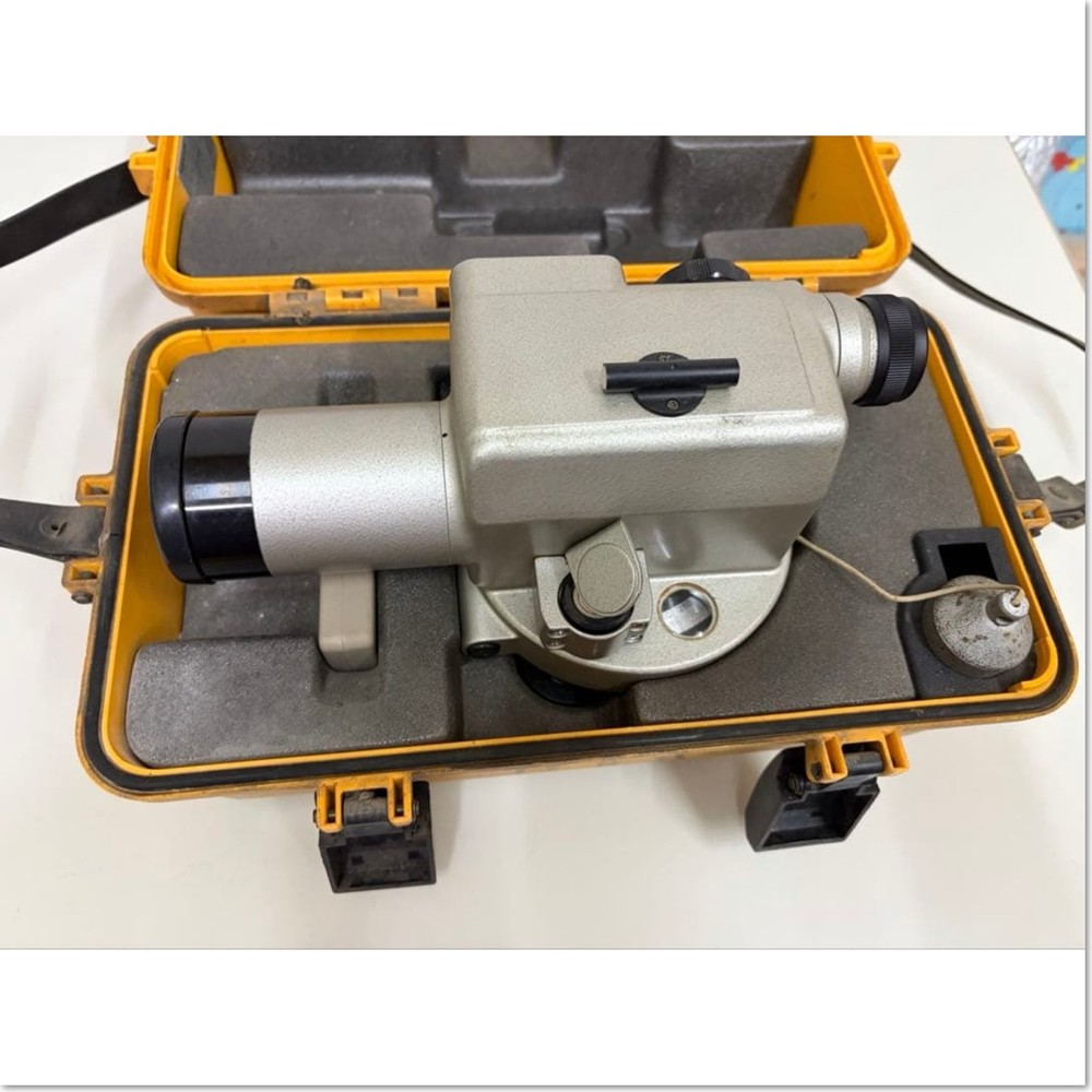 TOPCON Auto Level AT-M3 with Case - Used Condition