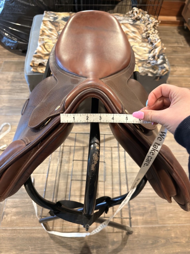 Collegiate 17” Jumping Saddle