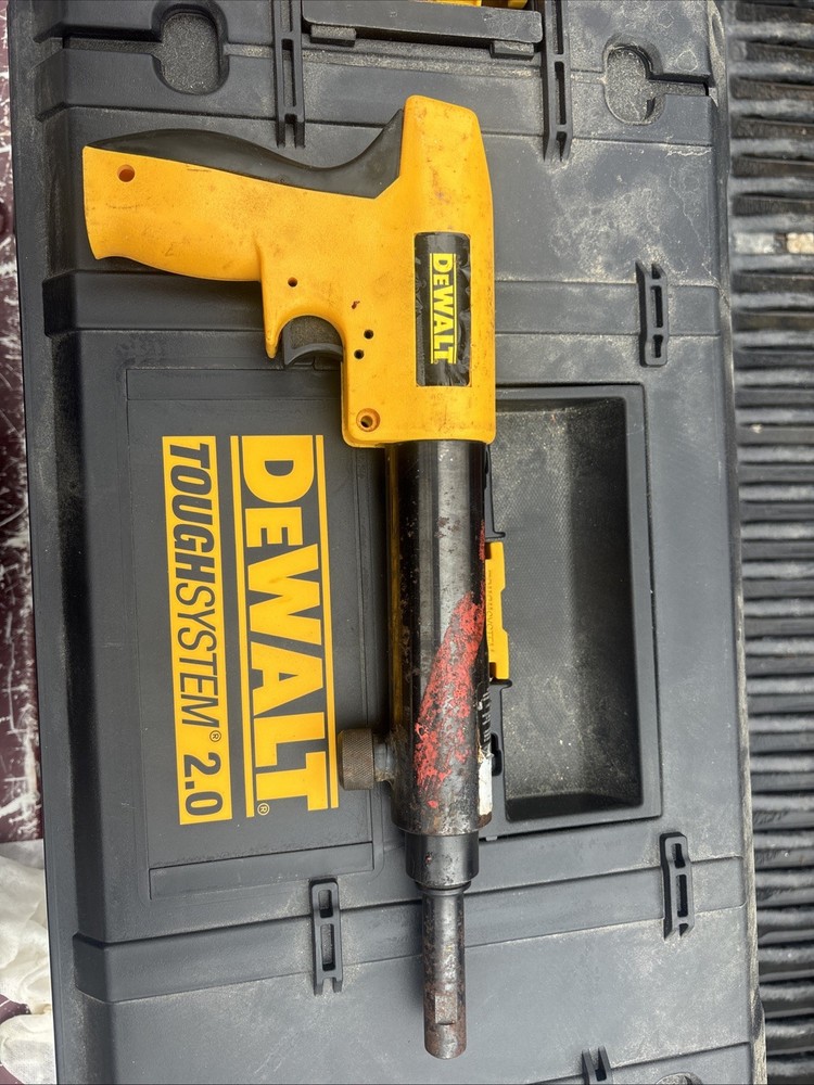 Dewalt P2201 Single Shot Powder Actuated Fastening Tool only