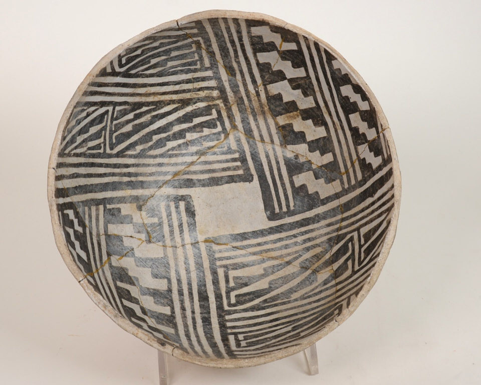 Prehistoric Anasazi Pottery Bowl / Black on White   ca. 1100 AD  3.5" H x 8.5" D