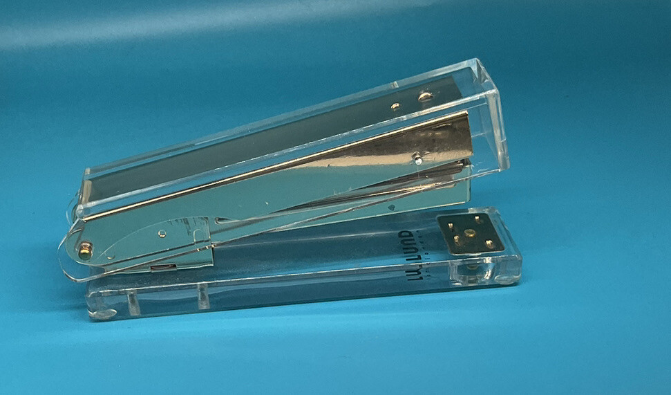 Lund London Clear Acrylic & Gold Desktop Stapler EUC