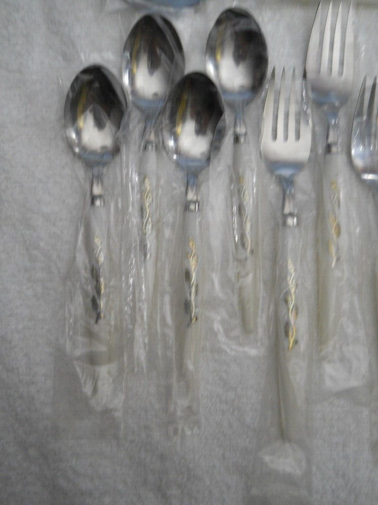 21 Pc Set Royal Crown Bakelite Flatware MCM Danish Modern White Silver Oak Leaf