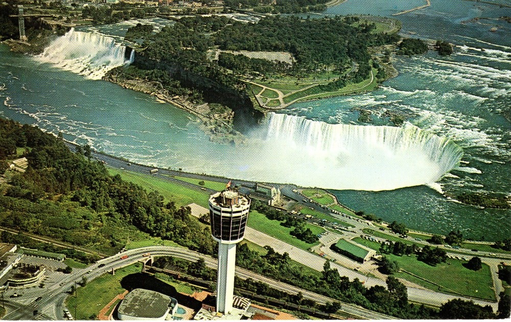 NIAGARA FALLS, ONTARIO, CANADA - PC6471