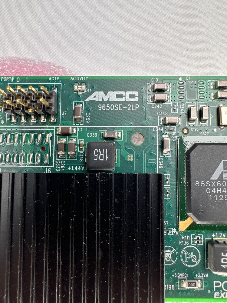 AMCC 9650SE-2LP 2-Port SATA PCIe RAID Controller Full Height Bracket Installed