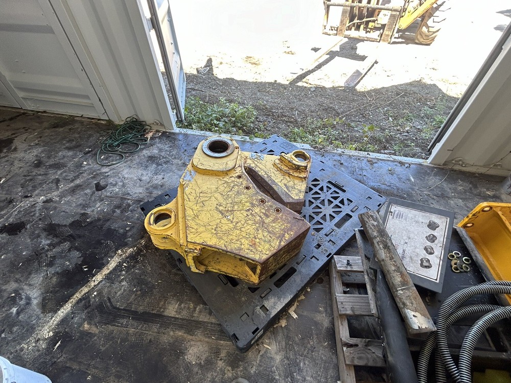 Epiroc CC 1600U Shear Jaw Set
