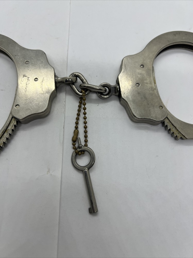 Handcuffes with Key Peerless Handcuff Co Lukin