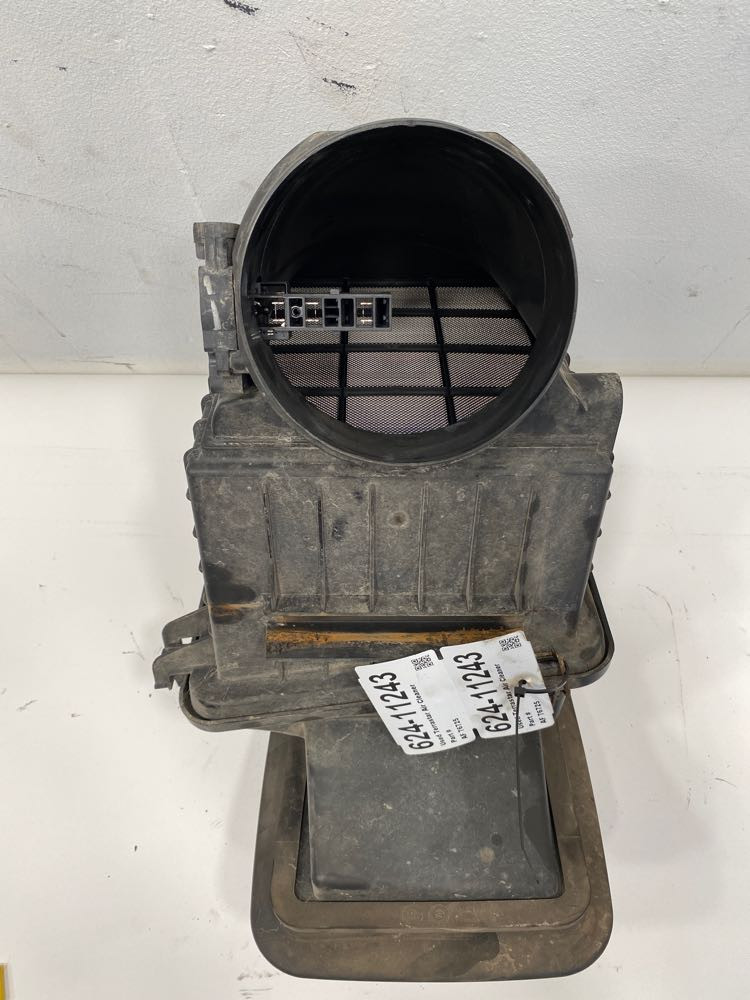 2015 International Terrastar Air Cleaner (624-11243)