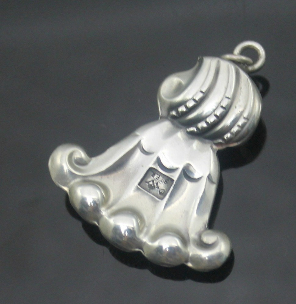 HALLMARKED FABULOUS VINTAGE SOLID STERLING SILVER PENDANT