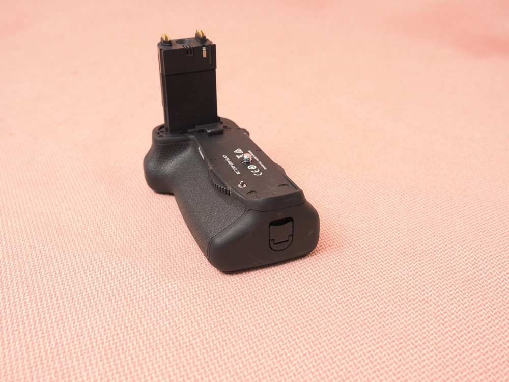 Canon BG-E21 Battery Grip for EOS 6D Mark II