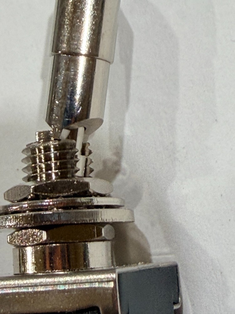 ALCO TE Connectivity FTD59G04 Switch Toggle ON ON SPDT Locking Lever Panel Mount