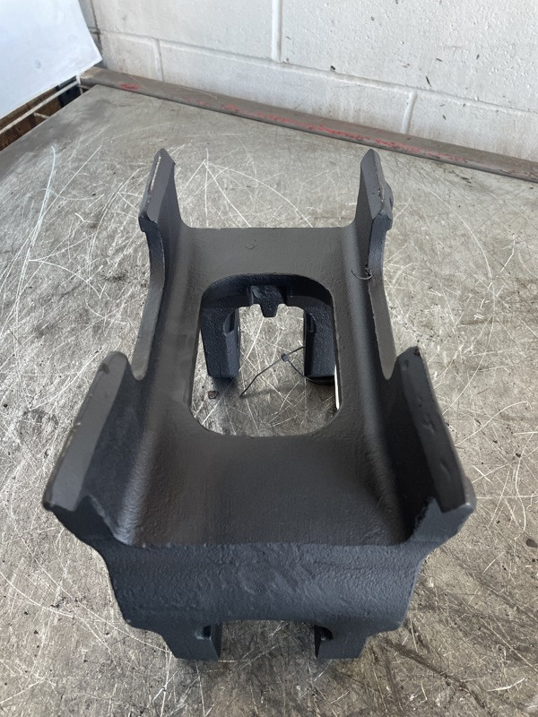 Eaton Suspension Bracket 301958 (641-12791)