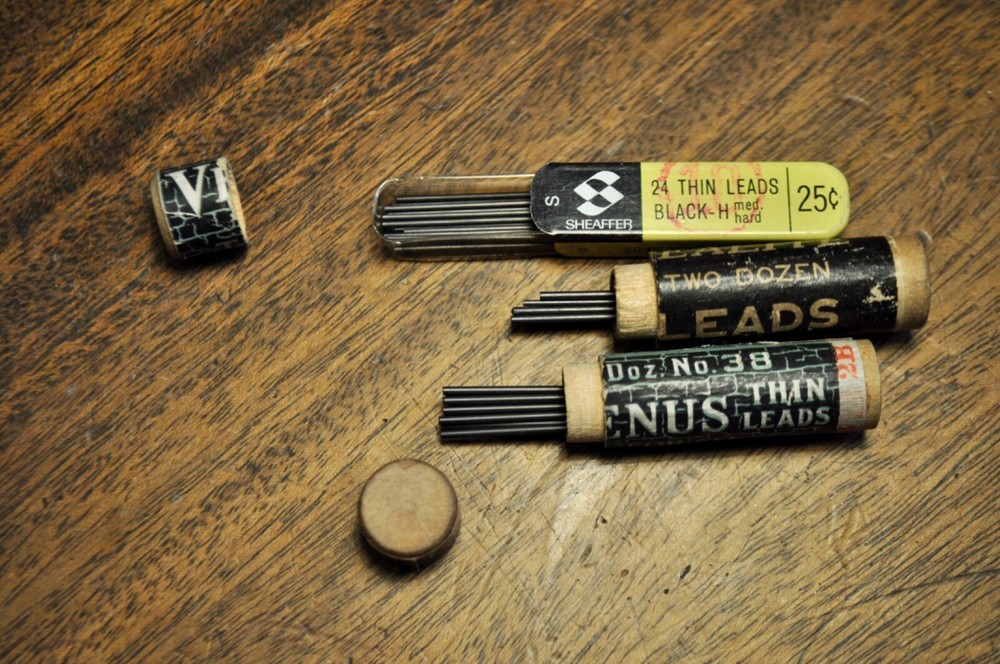 VINTAGE  PENCIL LEAD LOT -  THIN VENUS SHAEFFER etc
