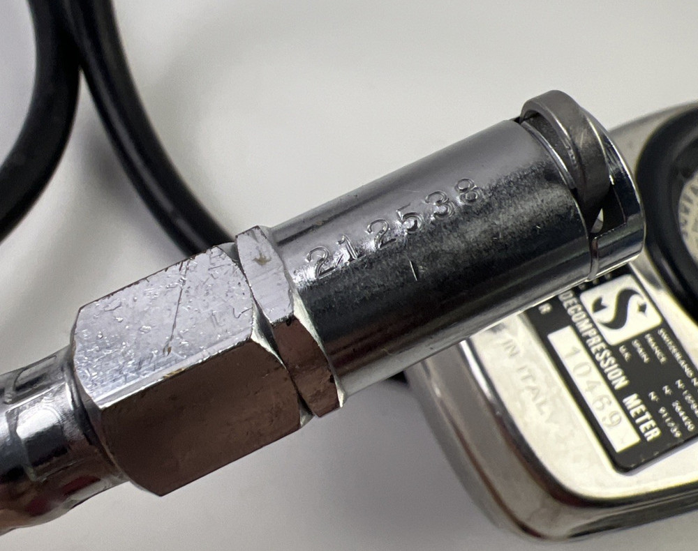 Scubapro Automatic Decompression Meter Plus Regulator, etc. See Pics