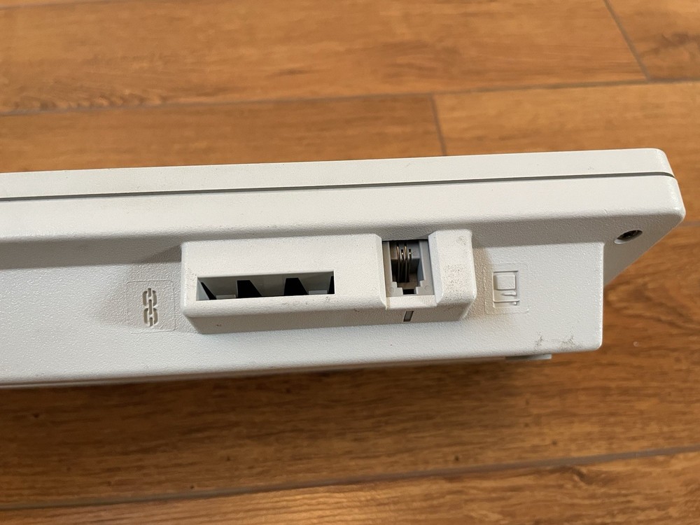 VINTAGE APPLE KEYBOARD M0110A UNTESTED MISSING 1 KEY