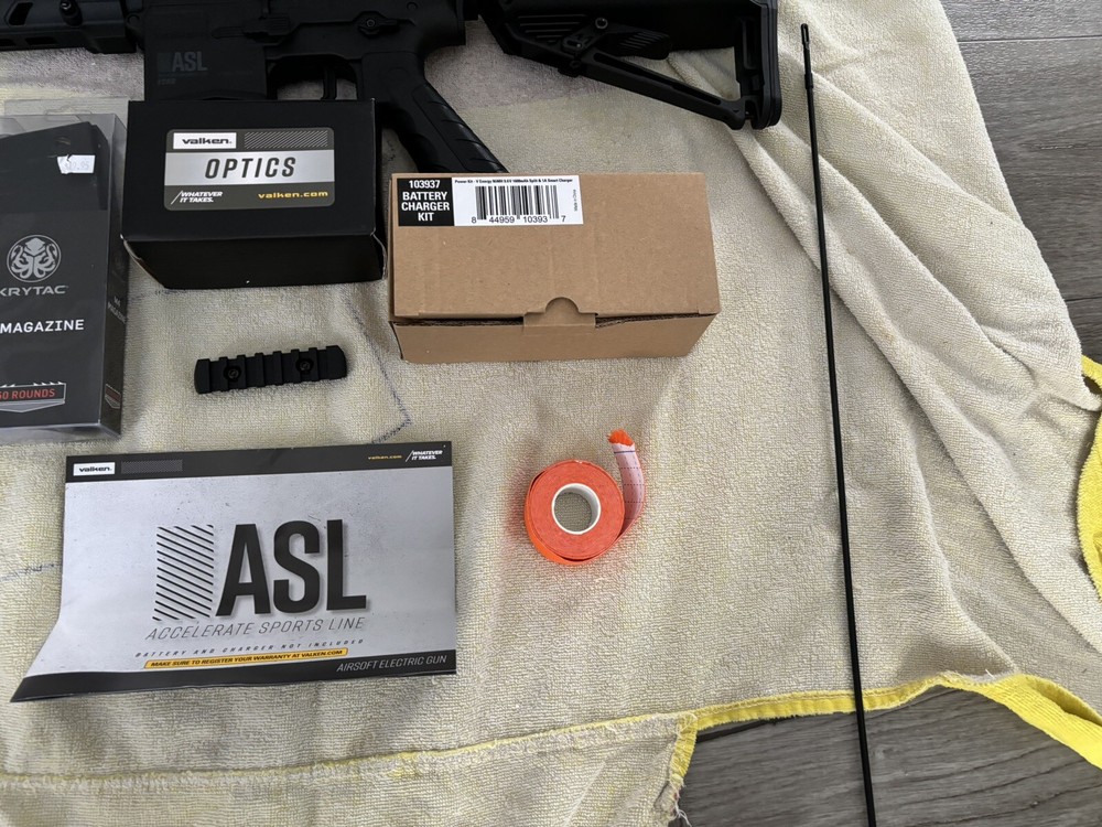 airsoft gun