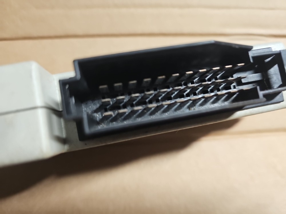 Mercedes 1408206726 CENTRAL LOCKING & ALARM SYSTEM MODULE Temic