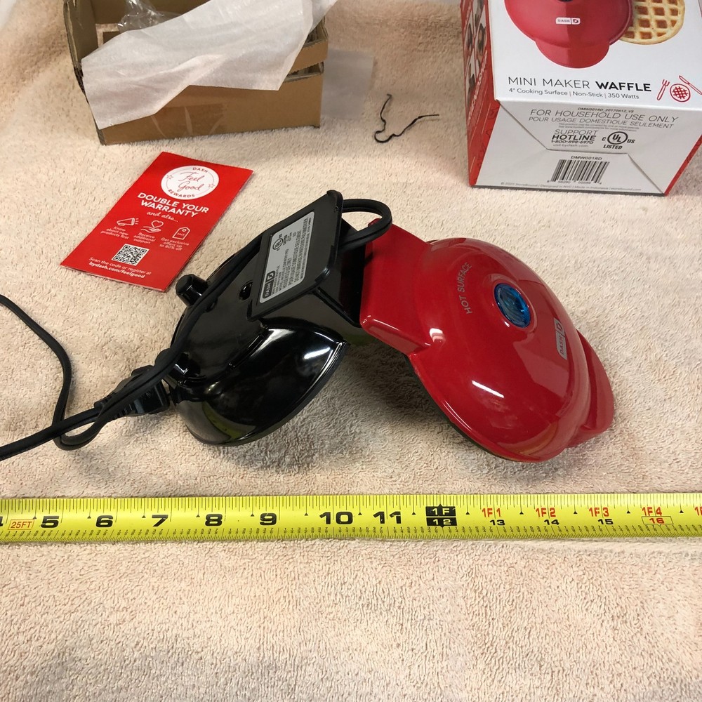 DASH BRAND MINI 4" WAFFLE MAKER