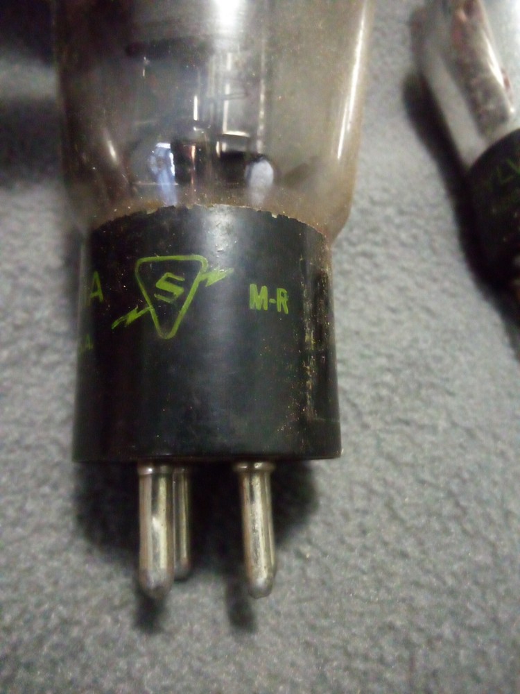 8x Sylvania Replacement Bulbs/Tubes Vintage Untested