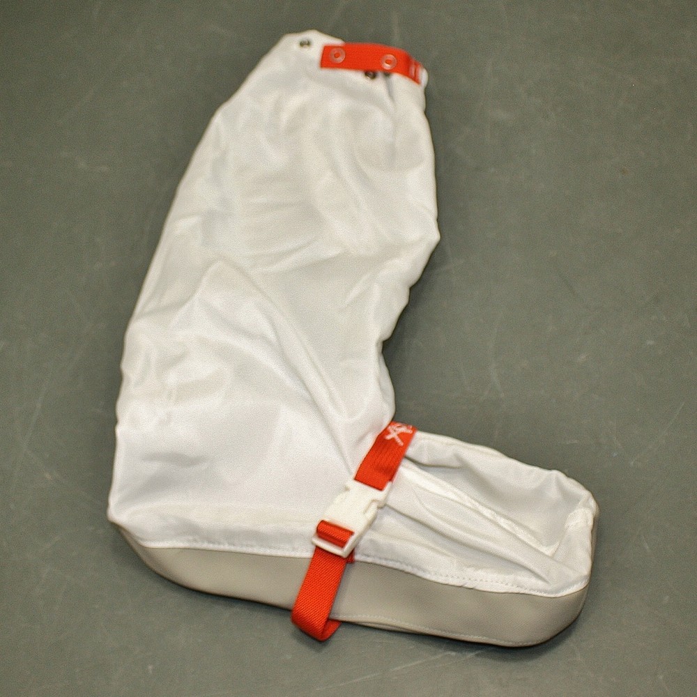 (10 Pair) Superior Boot Covers S-1184, Size Small / S, LD-100 Polyester, Hypalon