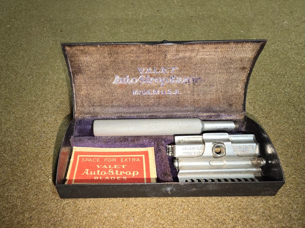 WWI Valet Auto Strop Razor Set