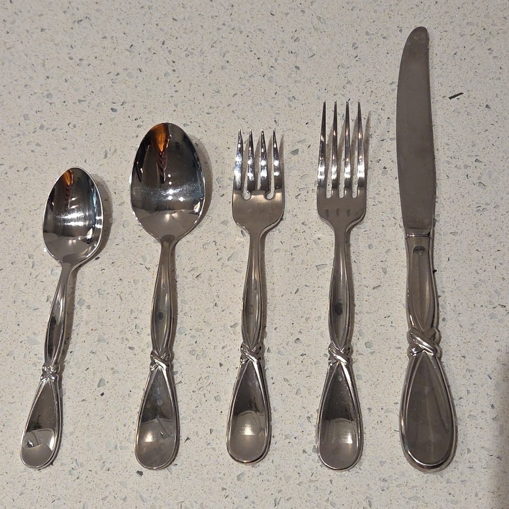 Oneida Amway Stainless 5 Piece Place Setting Knot Pattern