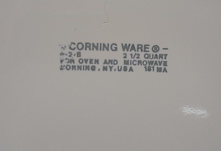 Vintage Corningware 2.5 Quart