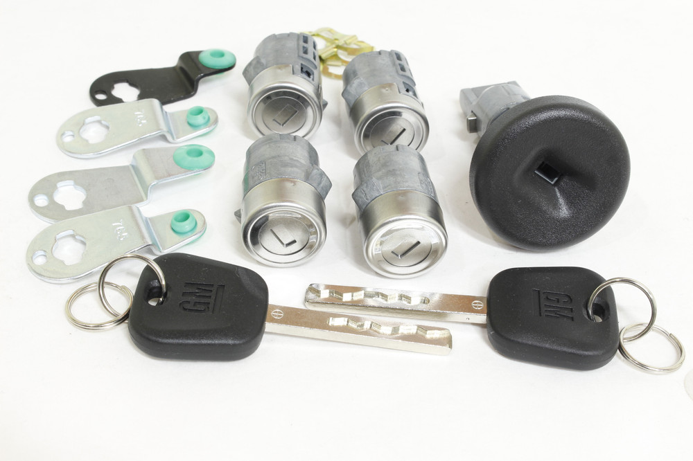 2017 Chevy Express-Ignition & 4 Door Locks w/2 Transponder keys