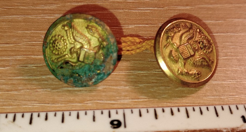 WW2 maybe mess uniform button set