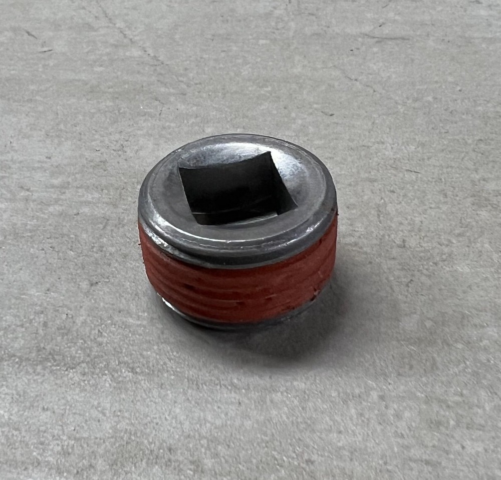 3/4 Square Socket Steel Pipe Plug Pressure Fitting with W/ Vibraseal Thread Lock