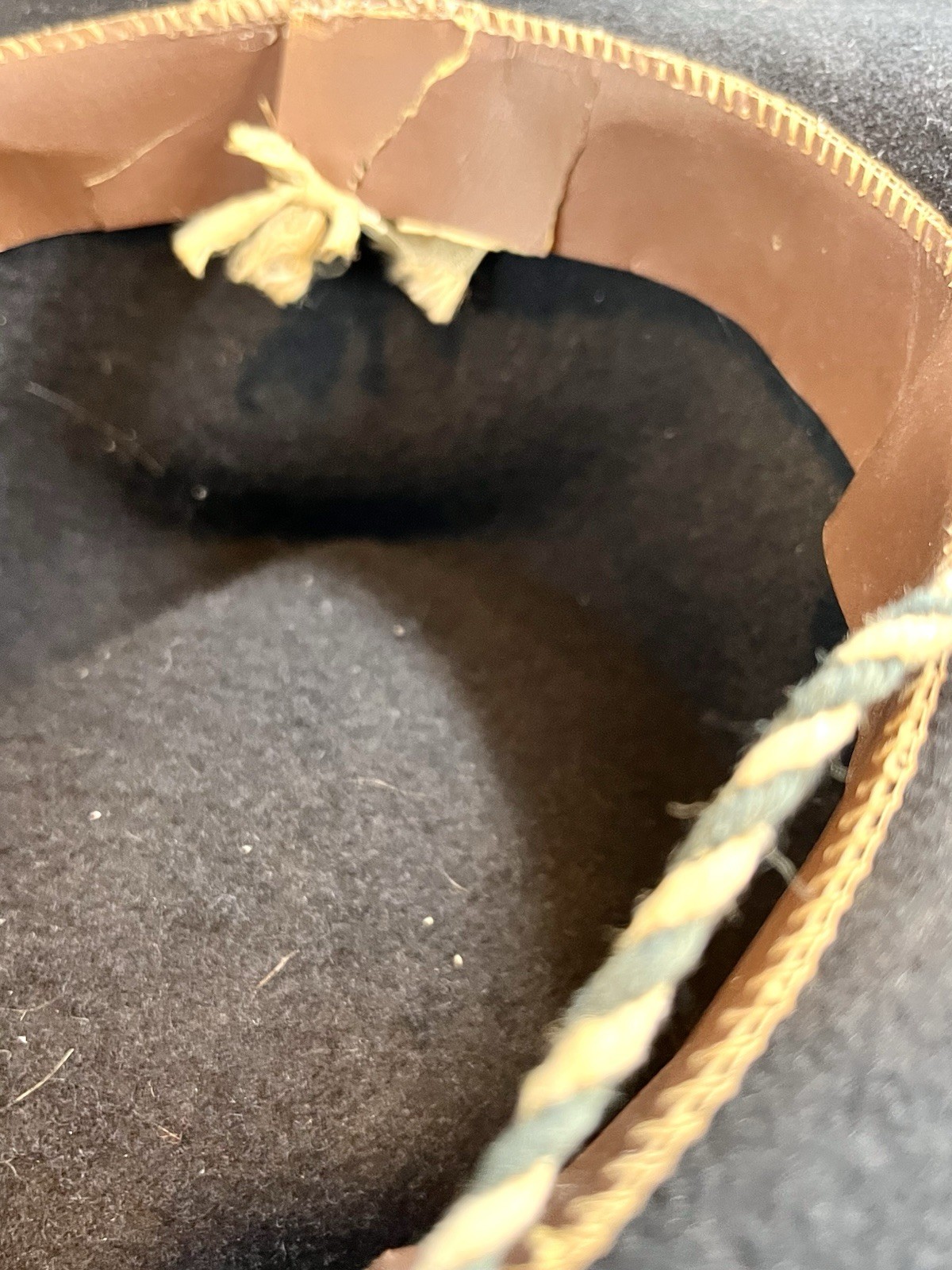 Vintage 1950’s Cowboy Hat Size 7, Cap Gun, (Works), And Holster.