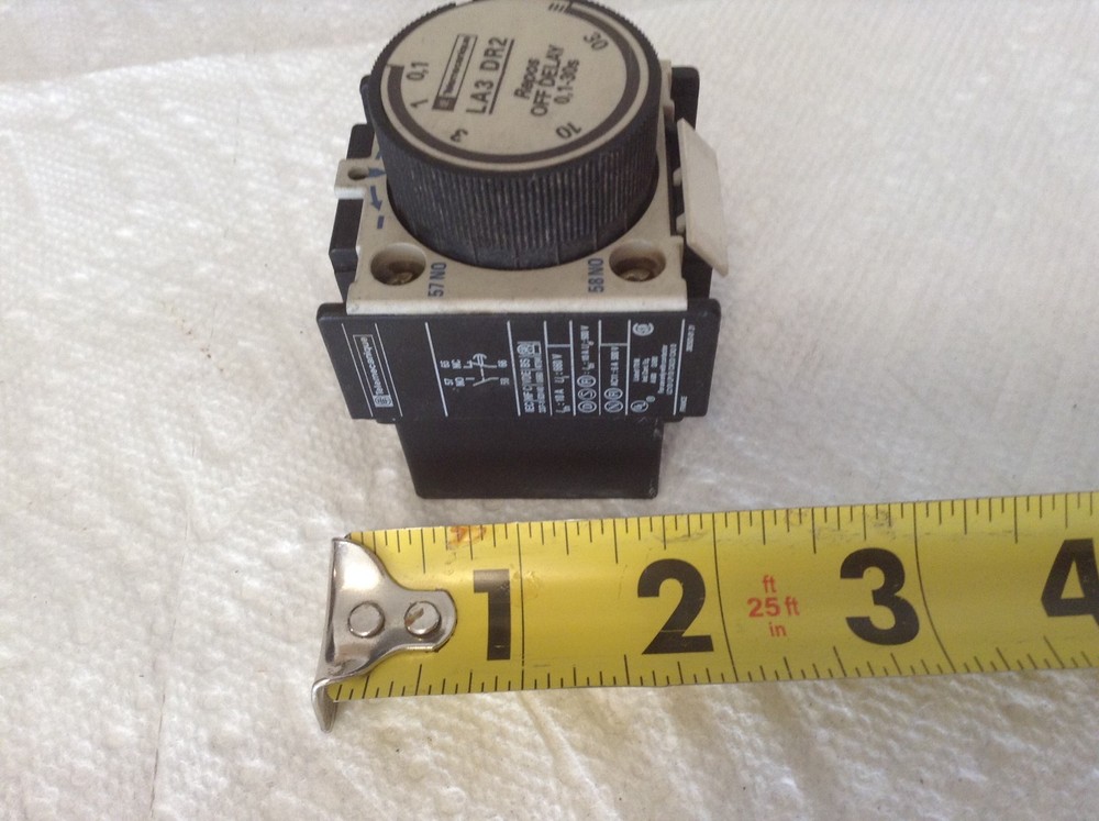 Telemecanique LA3 DR2 Timer