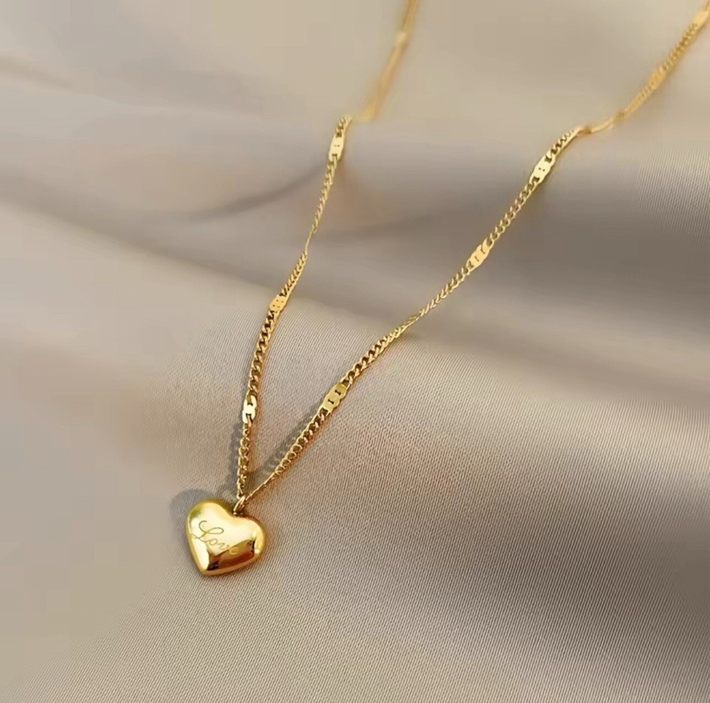 Aurum Amour Pendant