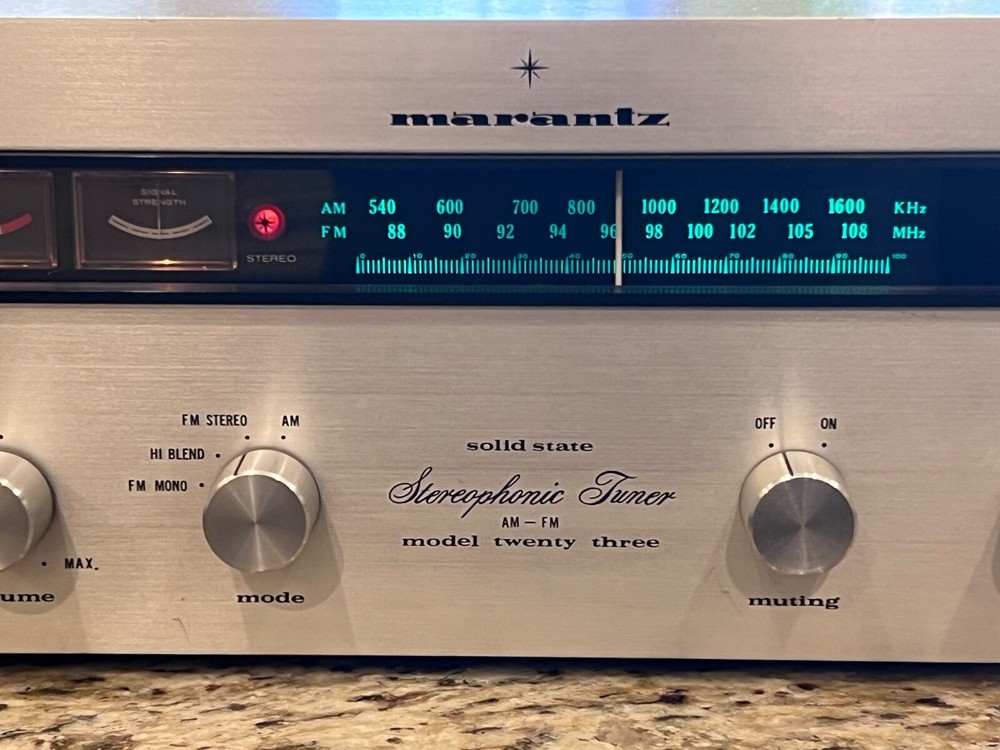 Marantz Model Twenty Three AM/ FM Stereophonic Tuner (Beautiful)