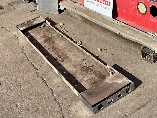 KENWORTH KENWORTH W900 BUMPER, RUSTY, BOXED END
