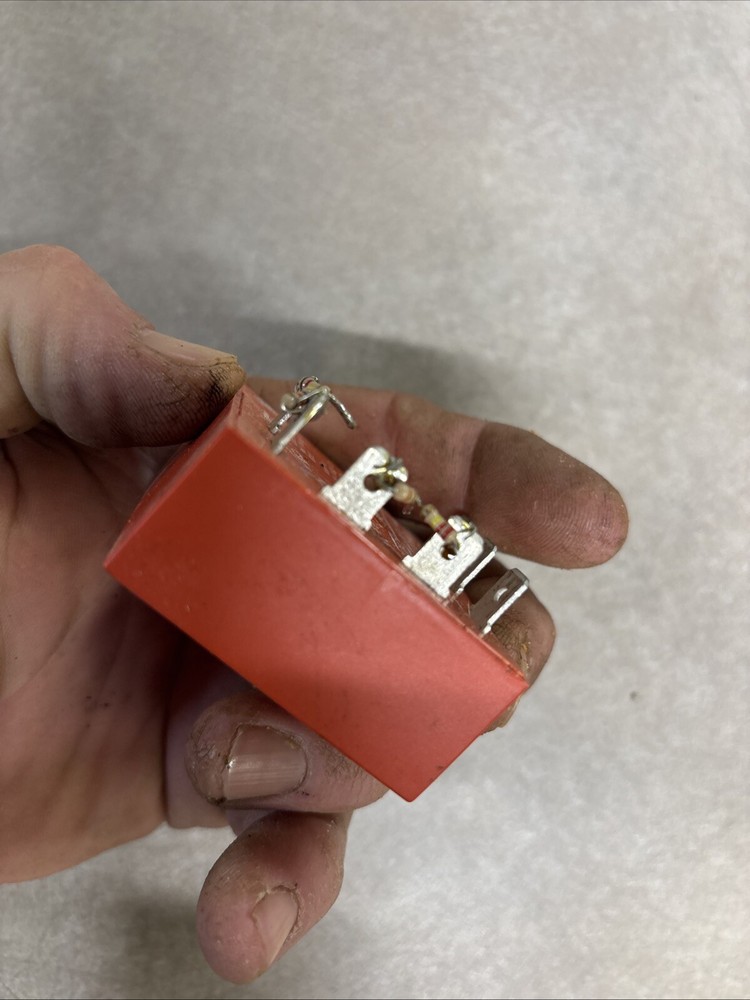 NCC #Q6F-00300-326 SOLID STATE TIME DELAY RELAY (15-300 SEC. RANGE) K125