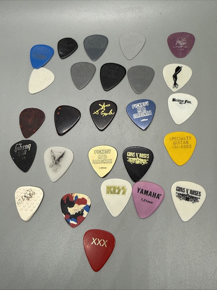Guitar Pick Lot Kiss Guns Roses Britny Fox Gibson Dunlop Pickboy Gene Simmons
