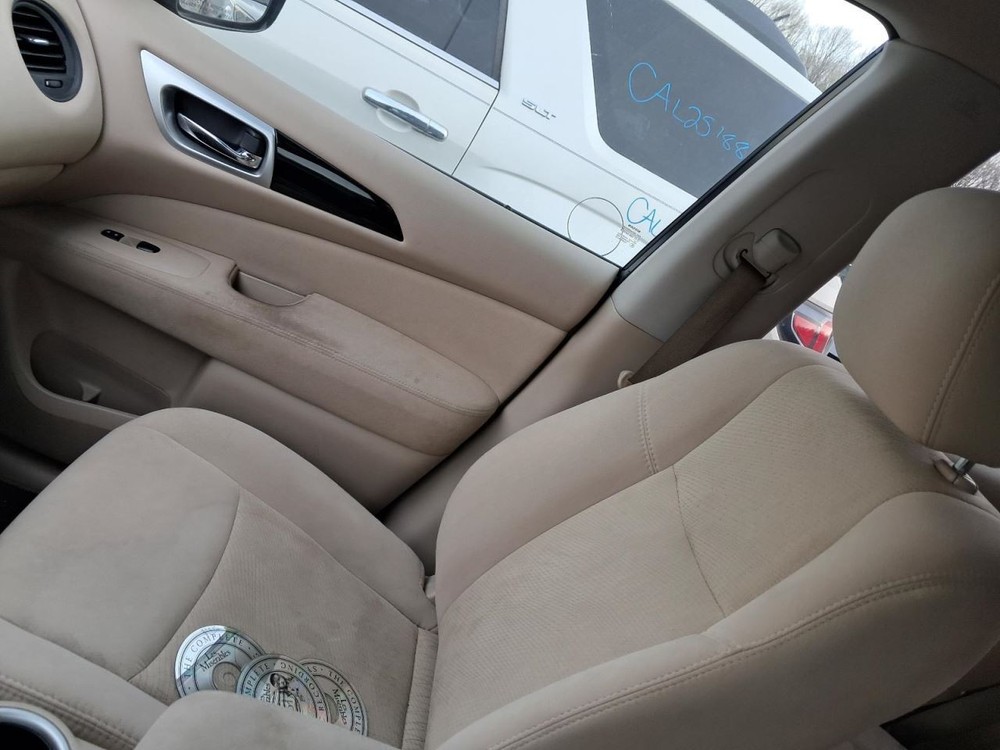 PATHFINDR 2015 Glove Box 4903020