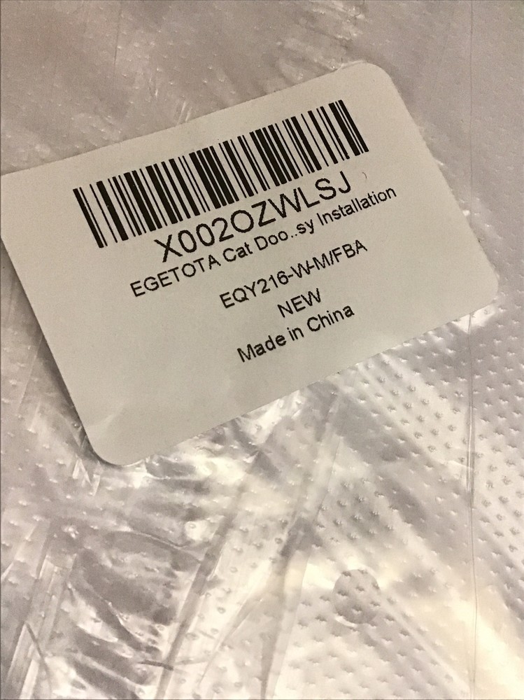 EGETOTA Cat Door Medium 4 Way Locking NEW in Package