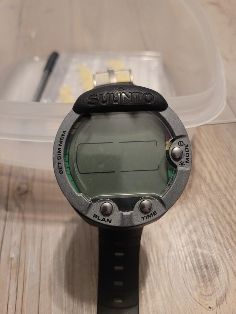 Suunto Vyper Dive Computer Wrist Program Disk Computer Wire Screen Protector