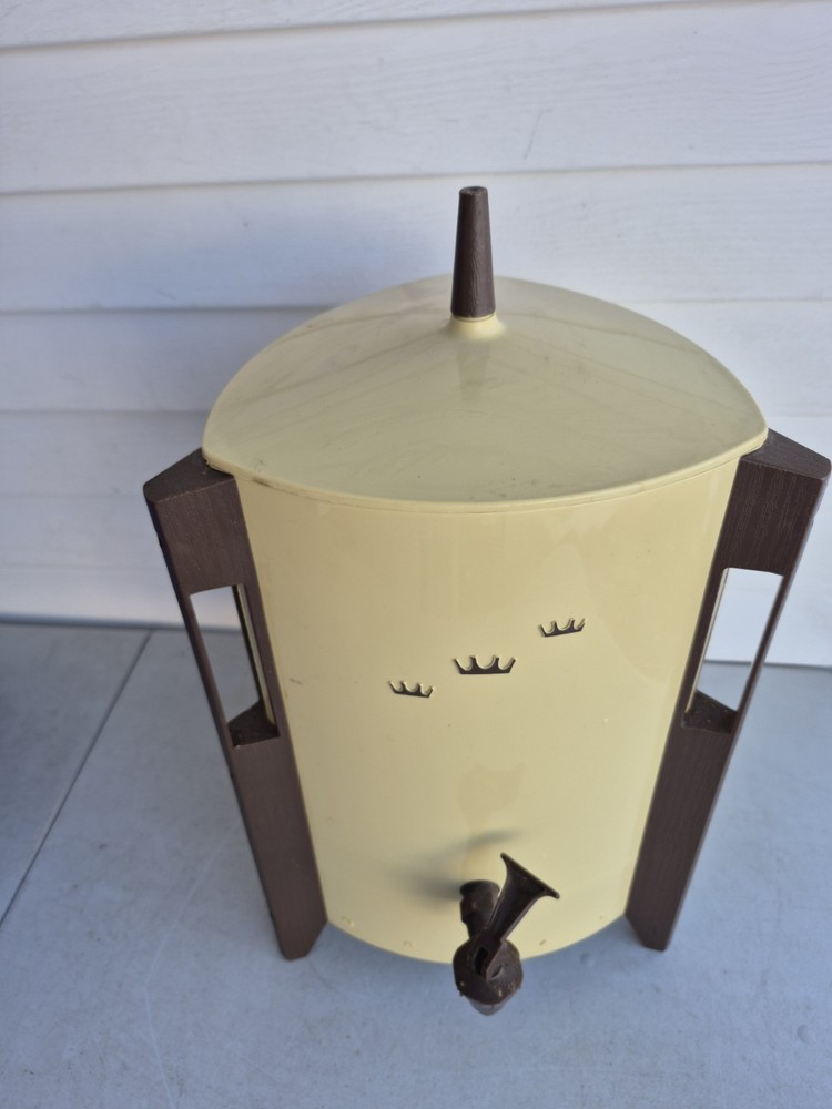 VINTAGE MID-CENTURY REGAL WARE 7530 COFFEE MAKER