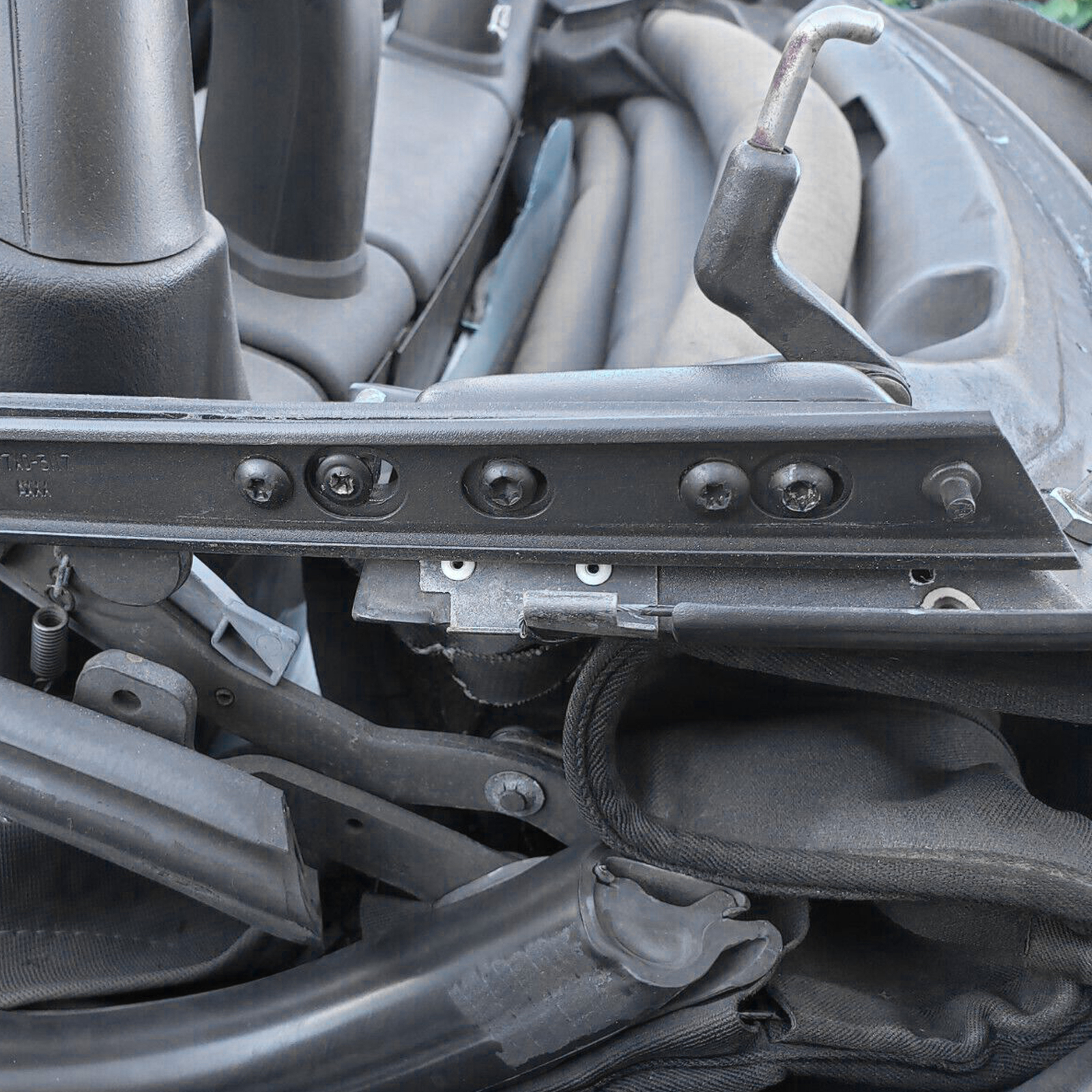 Convertible Soft Top Replacement w/ Plastic Window For 1996-2002 BMW Z3 E36