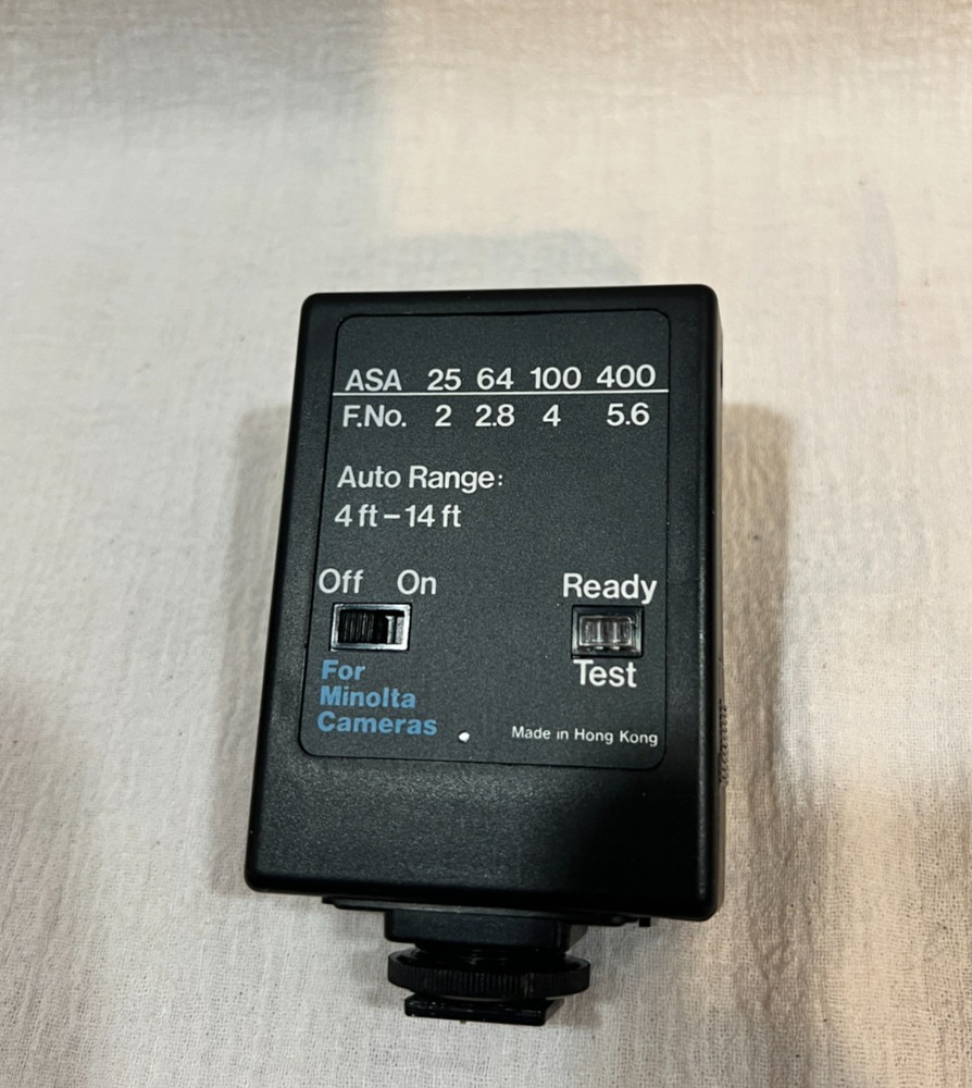 Focal DA 200M Dedicated Auto Electronic Flash 4-14 FT