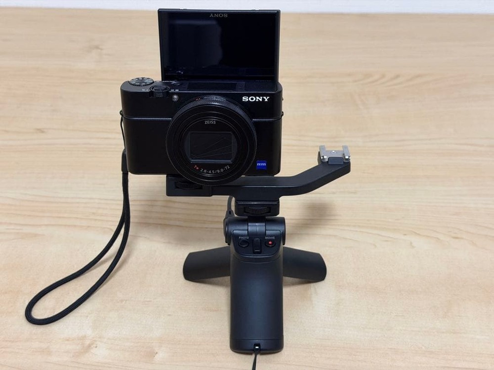 SONY RX100 VII (Mark 7) Compact Digital Camera